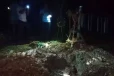 මියගිය තරුණයන්ගේ වළ හාරා මහ රෑ කරපු අද්භූත තොවිලය- මිනී පෙට්ටිත් අතුරුදන් වෙලාද? cctv වලින් සේරම මාට්ටු