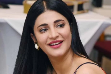 நடிகை ஸ்ருதிஹாசனா இது? புகைப்படத்தை பார்த்து முகம் சுழிச்சிடாதீங்க