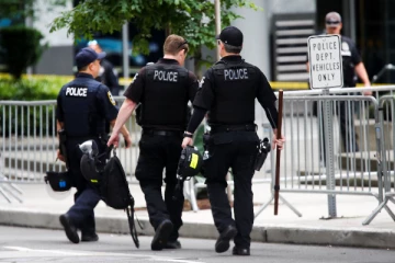 ஆதரவற்றோர் இல்லத்துக்குள் புகுந்து சரமாரி துப்பாக்கிச்சூடு நடத்திய மர்மநபர்!