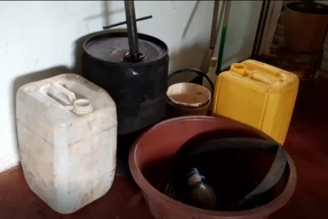 யாழில் கசிப்பு காய்ச்சிய இருவர் கைது