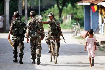 இராணுவச்சீருடையை அணிந்து குழுவொன்று அரங்கேற்றிய மோசமான செயல்!
