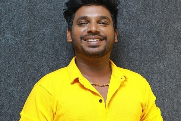 பிளாக் டிக்கெட் விற்று சர்ச்சையில் சிக்கிய விஜய் டிவி நாஞ்சில் விஜயன்! | Nanjil Vijayan Black Ticket