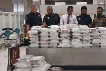 சட்டவிரோதமாக கொண்டுவரப்பட்ட கையடக்கத் தொலைபேசிகள்