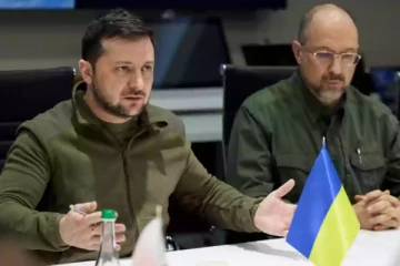 திடீரென பதவி விலகினார் உக்ரைன் பிரதமர்