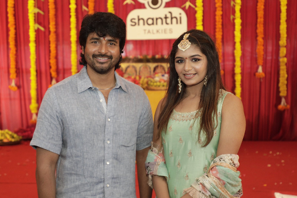 சிவகார்த்திகேயனுக்கு இப்படியொரு நிலையா.. சங்கர் மகள் அதிதி கமிட்டாகிய மூன்றே நாளில் ஏற்பட்ட பிரச்சனை!! | Sivakarthikeyan Aditi Movie Maaveeran Shoot Stoped