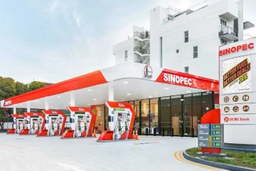 පිටරට දැවැන්ත සමාගමක් මෙරට ඉන්ධන බෙදන්න යයි...හම්බන්තොටින් වැඩ අරඹයි.!!