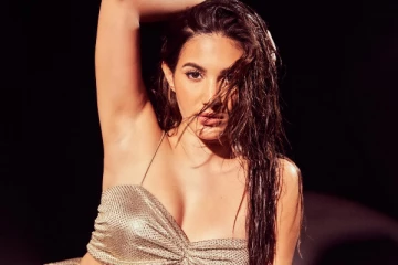 அனேகன் பட நடிகை அமைரா உச்சகட்ட கவர்ச்சி ஸ்டில்கள்