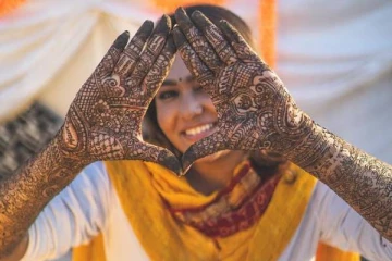 பிரபல தொகுப்பாளினி அகல்யாவுக்கு திருமணம்- வருங்கால கணவர் இவர்தானா, அவரே வெளியிட்ட புகைப்படம்