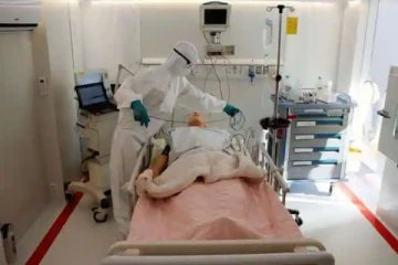 கொரோனாவால் படுத்த படுக்கையான மூதாட்டி! 6 வாரங்களுக்கு பின் நடந்த அதிசயம்.. ஆச்சரியத்தில் மருத்துவர்கள்