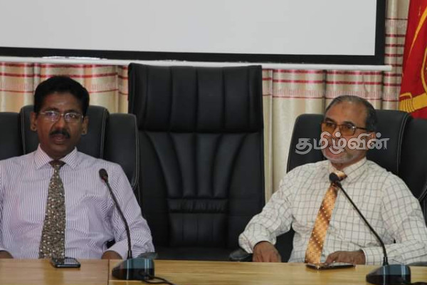முல்லைத்தீவில் இழப்பீட்டிற்கான நடமாடும் சேவை (photo) | Service Of Office Of Compensation