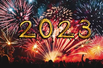 2023 புத்தாண்டு ராசி பலன் - இந்த ராசிக்காரங்க தொட்டதெல்லாம் பொன்னாகும்... யாருக்கு பணம் தேடி ஓடி வரும்!