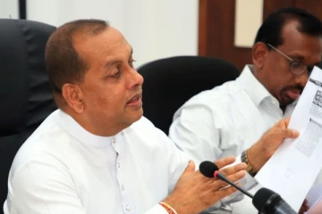 மீண்டும் சர்ச்சையினை ஏற்படுத்தும் மணல் விவகாரம்! உடனடியாக அறிக்கை கோரிய அமைச்சர் மஹிந்த