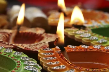 தீபாவளிக்கு ராசிப்படி இந்த ஒரு பொருளை வாங்கினால் செல்வம் குவியும்! மறந்தும் மாறி இதை வாங்கிடாதீங்க