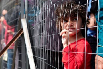 ஆஸ்திரேலியாவில் குடும்பத்துடன் இணைய 10 ஆண்டுகளாக காத்திருக்கும் ஏதிலிகள்