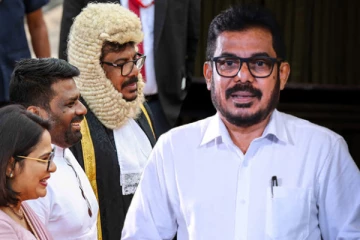 சபாநாயகர் பதவியை தூக்கி எறிந்த அசோக ரன்வல!