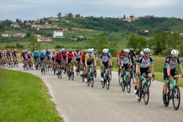 පාපැදිවල ගමන් ගන්නන්ට පොලීසියෙන් විශේෂ දැනුම්දීමක්..!