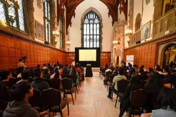 கனடாவில் கல்வி கற்க விண்ணப்பிக்கும் இந்திய மாணவர்களின் எண்ணிக்கை கடும் சரிவு: காரணங்கள்