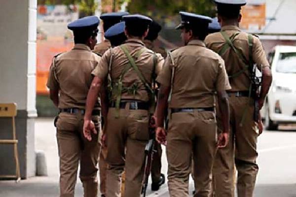 மூதூர் ஊடகவியலாளர் மீது பொலிஸ் நிலையத்தில் முறைப்பாடு! | Muthur Journalist Gives Statement To Police