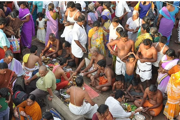 மகாளய பட்சம் நாளை ஆரம்பம் - வீடுதேடிவரும் முன்னோர்களை வரவேற்பது எப்படி.! | Mahalaya Paksha Pitru Paksha Mahalaya Amavasai