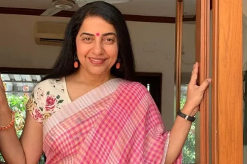 வெளிநாட்டில் இருக்கும் சுஹாசினியின் மகனா இது? ஹீரோவையும் மிஞ்சி அழகு...இப்போ எப்படி இருக்கின்றார் தெரியுமா?