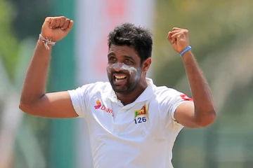 சர்வதேச கிரிக்கெட்டிலிருந்து விடைபெற்ற இலங்கை நட்சத்திர வீரர்!