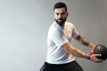 வெறித்தனமாக உடற்பயிற்சி செய்யும் வீராட் கோலி - வைரலாகும் வீடியோ