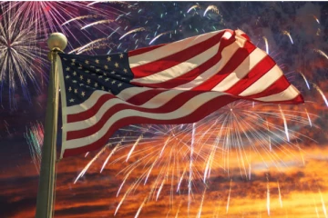 அமெரிக்காவின் 245-வது சுதந்திர தினம் மக்கள் கோலாகல கொண்ட்டாட்டம்!