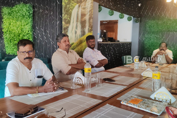 வவுனியாவில் அவசரமாக கூடிய சங்கு கூட்டணி! | Dtna Urgent Discussion In Vavuniya