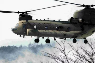 அமெரிக்காவின் அதிரடி நடவடிக்கை: 400 சினூக் ஹெலிகாப்டர்கள் பறக்க தடை