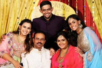 நடிகை ராதாவின் இரண்டாவது மகளா இது, படு குண்டாகி அடையாளமே தெரியலையே?- லேட்டஸ்ட் போட்டோ