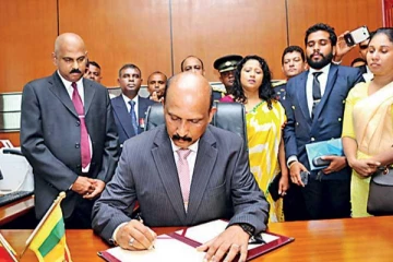 மீண்டும் பாதுகாப்புச் செயலாளராக கமல் குணரத்ன