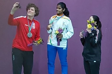 பிரேசில் ஒலிம்பிக் போட்டியில் தங்கம் வென்ற மதுரை மாணவி - குவியும் பாராட்டு