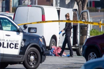 அமெரிக்காவில் அடையாளம் தெரியாத நபர்கள் மேற்கொண்ட துப்பாக்கிச் சூட்டில் 03 பேர் பலி