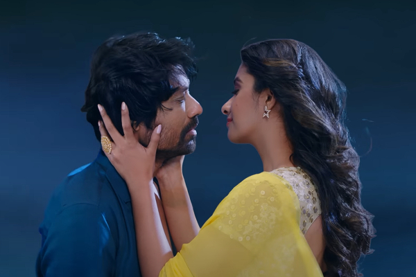 என்ன சிம்ரன் இதெல்லாம்? 53 வயது நடிகருடன் அப்படி ஒரு காட்சியில் பிரியா பவானி ஷங்கர் | Priya Bhavani Shankar Liplock Sj Suryah In Bommai