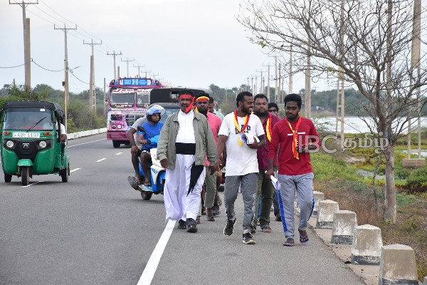 மன்னார் காற்றாலை போராட்டத்திற்கு ஆதரவு : முல்லை இளைஞர்களின் நடைபயணம் நிறைவு | Protest Against Mannar Wind Farm
