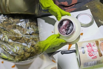 அமெரிக்காவில் இருந்து இலங்கைக்கு வந்த பொதியால் அதிர்ச்சியில் அதிகாரிகள்!