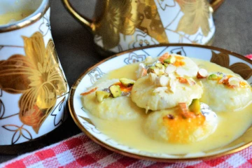 1 கப் பால் இருந்தா போதும்... சூப்பரான ரசமலாய் ரெடி!