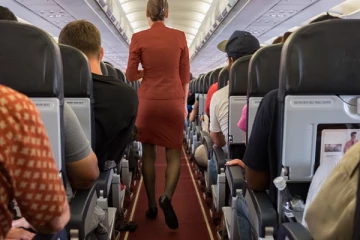 பிரான்சில் 303 இந்தியர்களுடன் தடுக்கப்பட்ட விமானம் புறப்பட அனுமதி