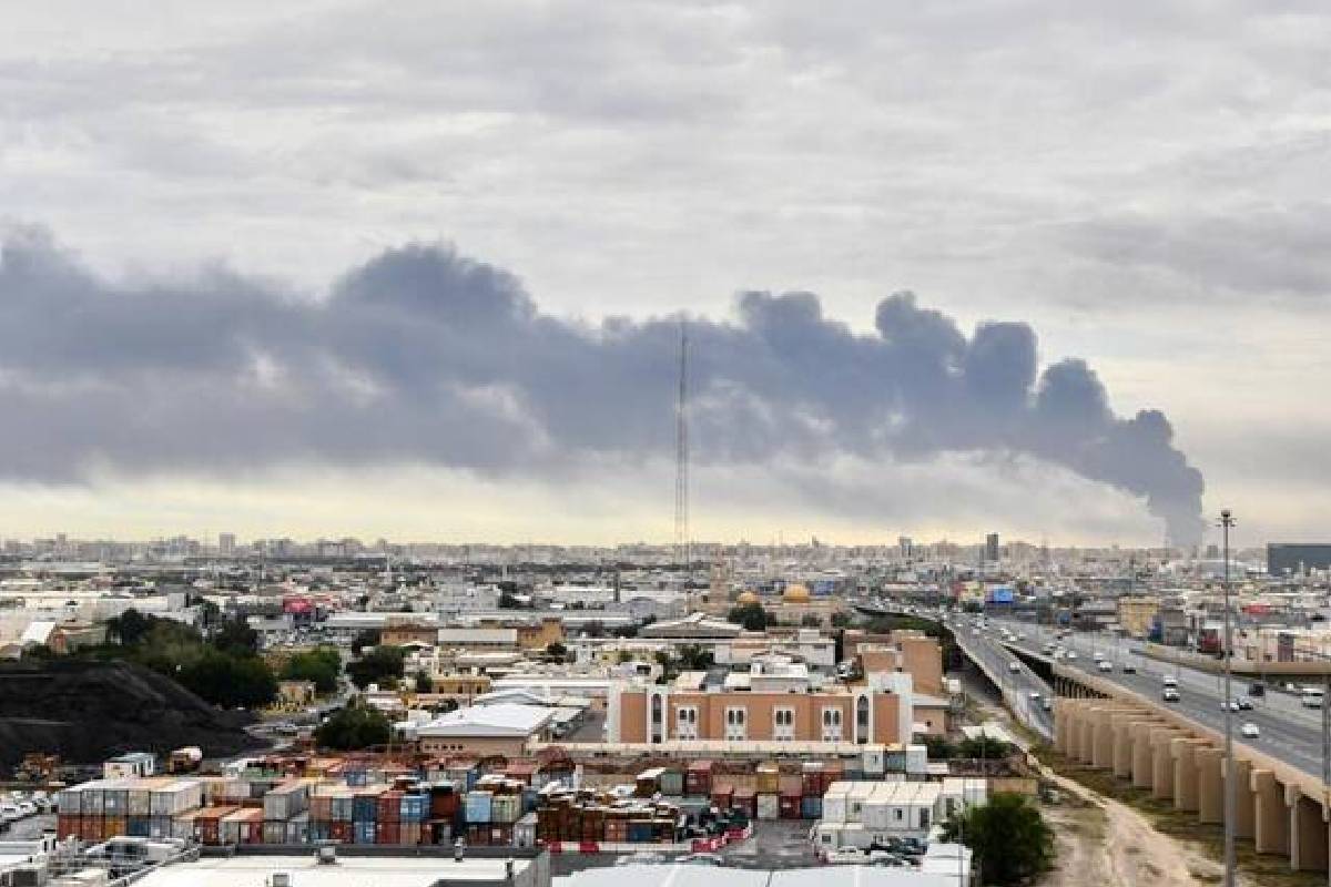 குவைத்தின் வர்த்தகத் துறைமுகம் மீது ட்ரோன் தாக்குதல் | Drone Attack On Kuwait S Commercial Port