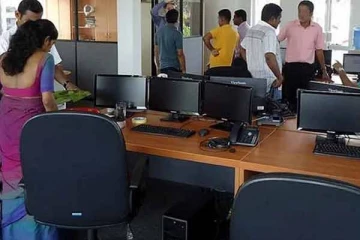 அரச ஊழியர்களை குறைந்த நாட்கள் மாத்திரம் சேவைக்கு அழைப்பது தொடர்பில் கவனம்