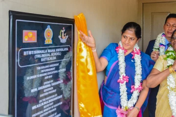 இரண்டு பிள்ளைகளுக்காக அவசர அவசரமாக திறந்து வைக்கப்பட்ட சிங்கள பாடசாலை!