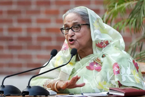 හසීනා නැති පාඩුව දරුණුවටන දැනෙයි.. දේශපාලන තුළ කාන්තාවන්ගේ කැපී පෙනෙන අඩුවක් | Hasina S Loss Highlights Women S Political Gap හසීනා නැති පාඩුව දරුණුවටන දැනෙයි.. දේශපාලන තුළ කාන්තාවන්ගේ කැපී පෙනෙන අඩුවක් | Hasina S Loss Highlights Women S Political Gap