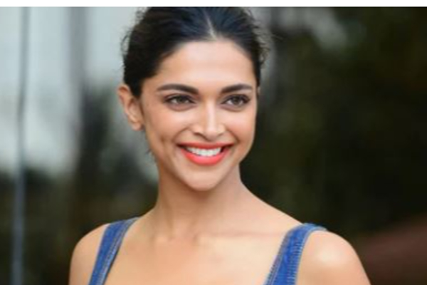 “என் தந்தையின் வாழ்க்கையை படமாக்க போகிறேன்” : முன்னணி நடிகை அறிவிப்பு - தமிழ்நாடு