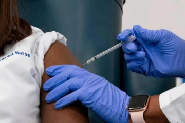 உலகில் இதுவரையில் 55 % மக்களுக்கு இரண்டு தவணை தடுப்பூசி!