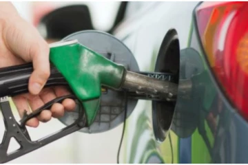 ඉන්ධන නිකුත් කිරීම සලාක ක්‍රමයකට..වාහන දුවන අයට රතු එළියක්(VIDEO)!!!.