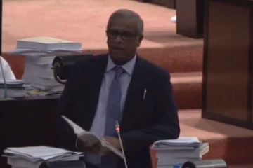 மே 18இல் இறந்த படையினருக்கு நாடாளுமன்றில் அஞ்சலி செலுத்திய சுமந்திரன்