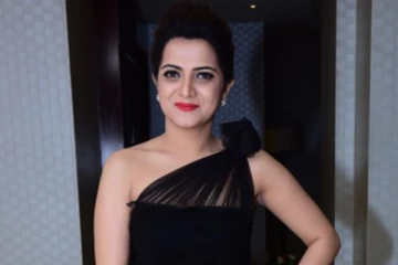 பெயரை கெடுத்துக்கொள்ள போகும் தொகுப்பாளினி டிடி.. 37 வயதில் இது தேவையா