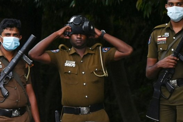 யாழில் ஆட்டோ ஓட்டுநர் மீது வாள்வெட்டு ; இளைஞர் கைது | Auto Driver Slashed With Sword Jaffna