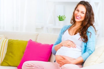 கர்ப்ப காலத்தில் தப்பித்தவறி கூட இந்த உணவுகளை சாப்பிடாதீங்க