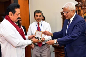 இலங்கையை மீட்பதற்கு தயாராகும் தமிழர் இருவர் உட்பட மூவர்